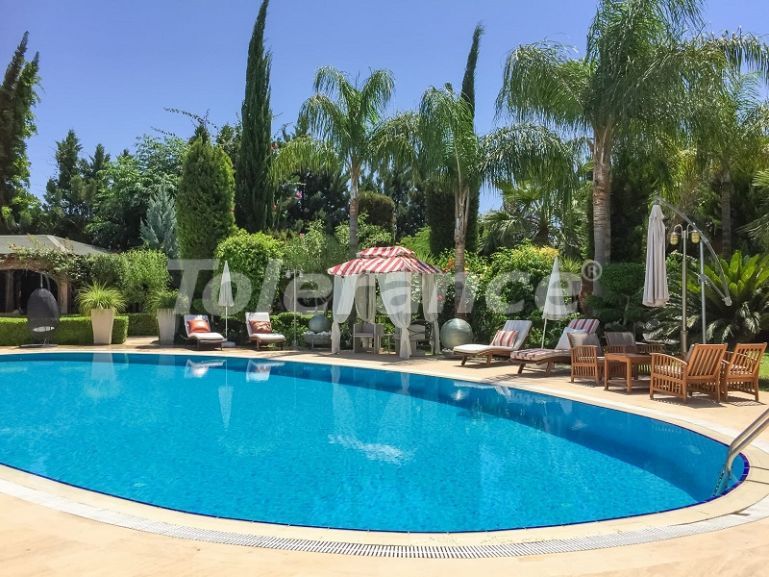 Hotel еn Çamyuva, Kemer piscine - acheter un bien immobilier en Turquie - 45682