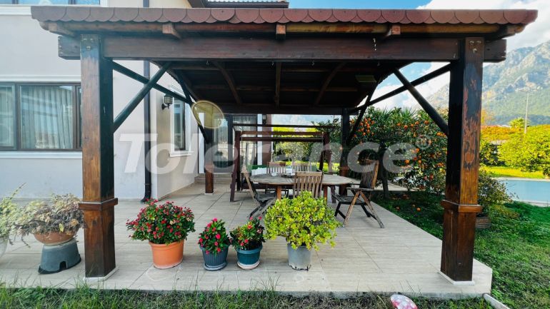 Villa in Arslanbucak, Kemer zwembad - onroerend goed kopen in Turkije - 136777