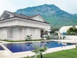 Villa еn Arslanbucak, Kemer piscine - acheter un bien immobilier en Turquie - 24048