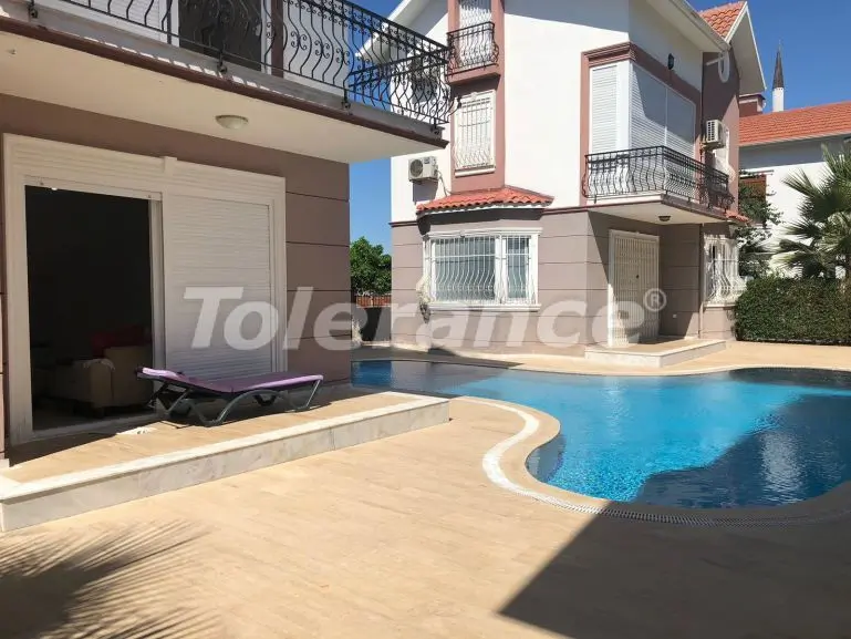 Villa еn Belek Centre, Belek piscine - acheter un bien immobilier en Turquie - 17984