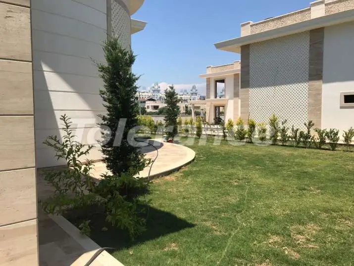 Villa du développeur еn Belek piscine - acheter un bien immobilier en Turquie - 523