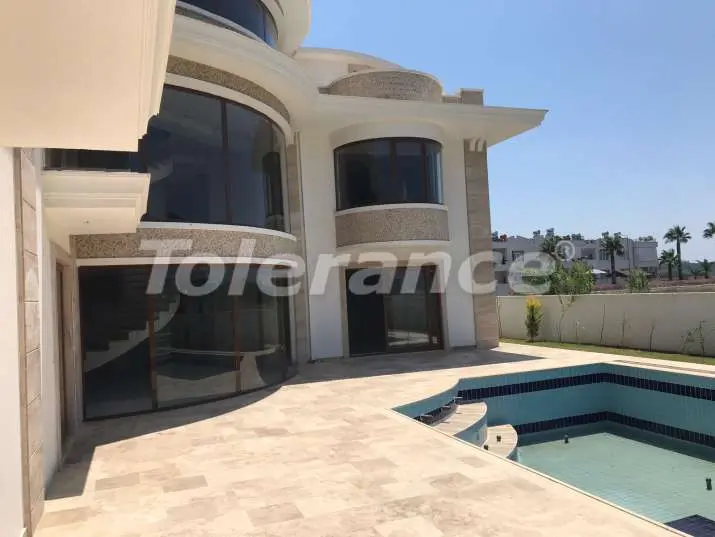 Villa du développeur еn Belek piscine - acheter un bien immobilier en Turquie - 526