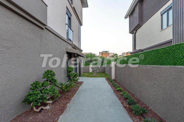 Villa van de ontwikkelaar in Belek zwembad - onroerend goed kopen in Turkije - 64339