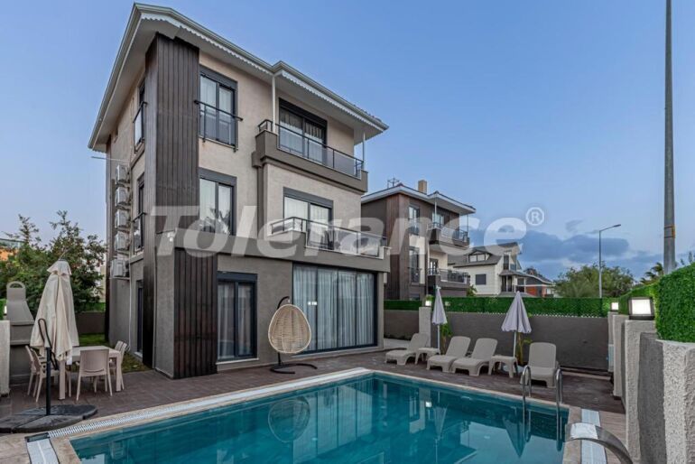 Villa du développeur еn Belek piscine - acheter un bien immobilier en Turquie - 64341