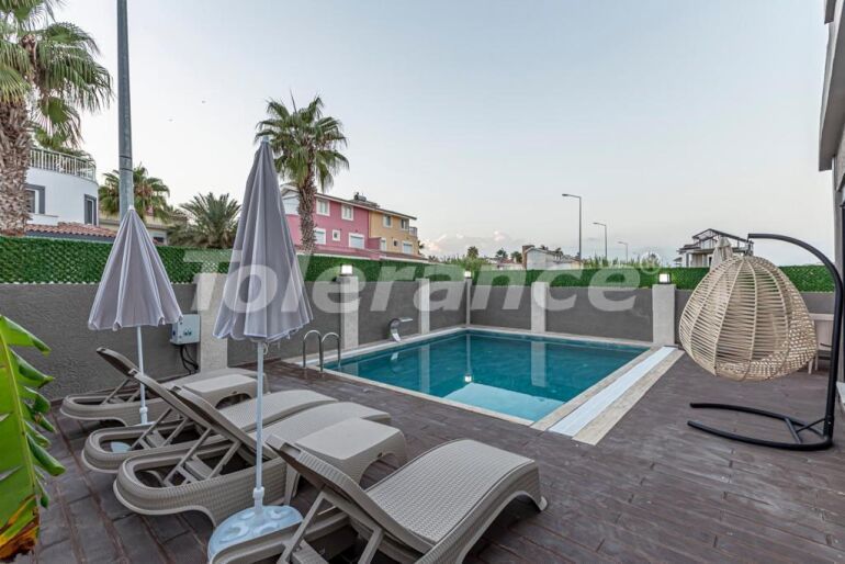 Villa from the developer in Belek with pool - buy realty in Turkey - 64369