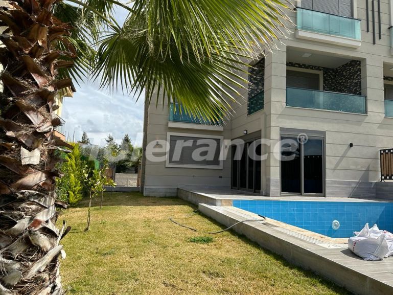 Villa in Belek zwembad - onroerend goed kopen in Turkije - 79240