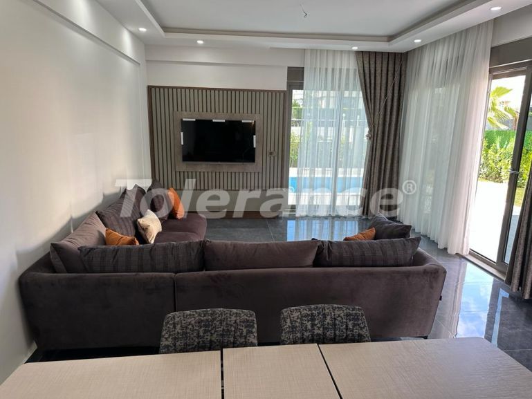 Villa in Belek zwembad - onroerend goed kopen in Turkije - 79242