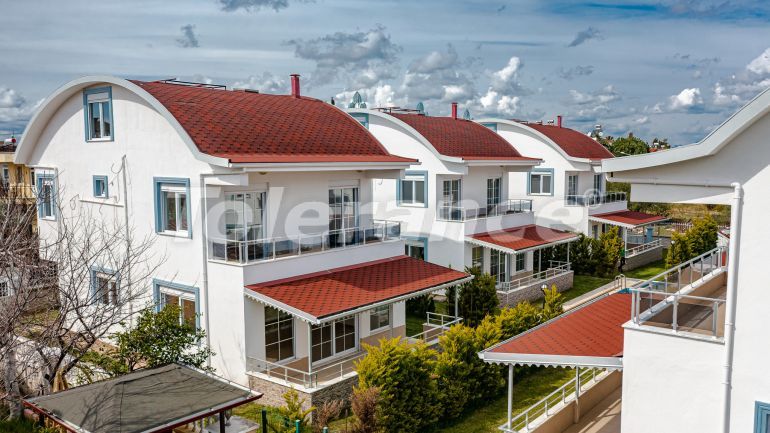 Villa in Belek with pool - buy realty in Turkey - 82032