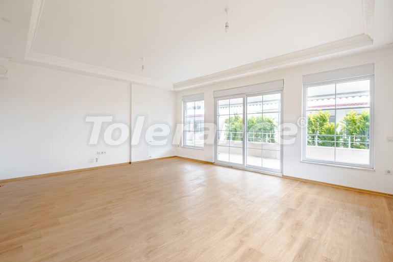 Villa in Belek with pool - buy realty in Turkey - 82048