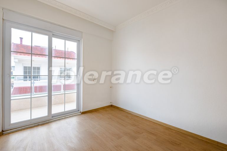 Villa in Belek with pool - buy realty in Turkey - 82076