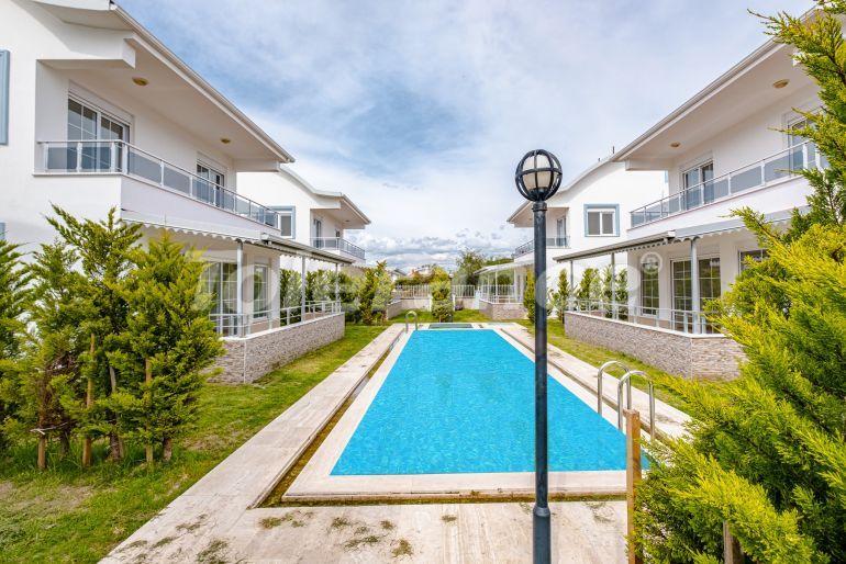 Villa in Belek with pool - buy realty in Turkey - 82097
