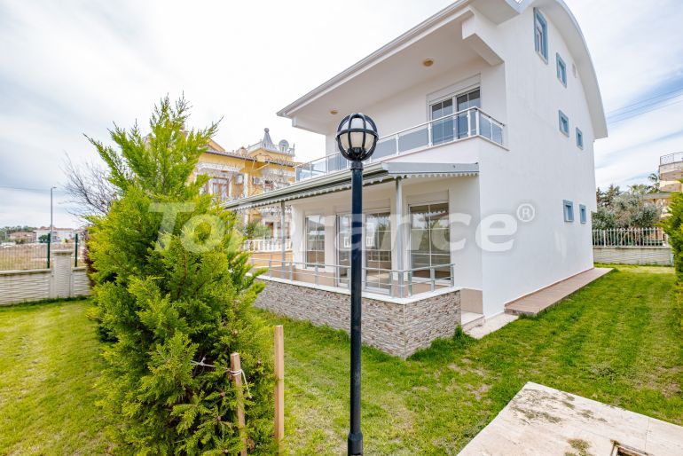 Villa in Belek with pool - buy realty in Turkey - 82098