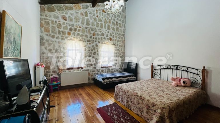 ویلا که در بیجیک, کمر منظره دریا - خرید ملک در ترکیه - 78497