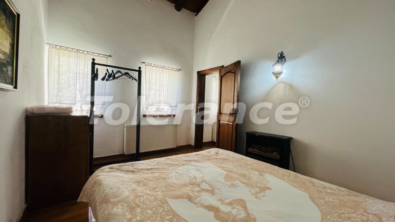 ویلا که در بیجیک, کمر منظره دریا - خرید ملک در ترکیه - 78500