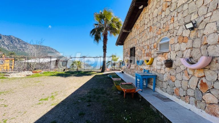 ویلا که در بیجیک, کمر منظره دریا - خرید ملک در ترکیه - 78502