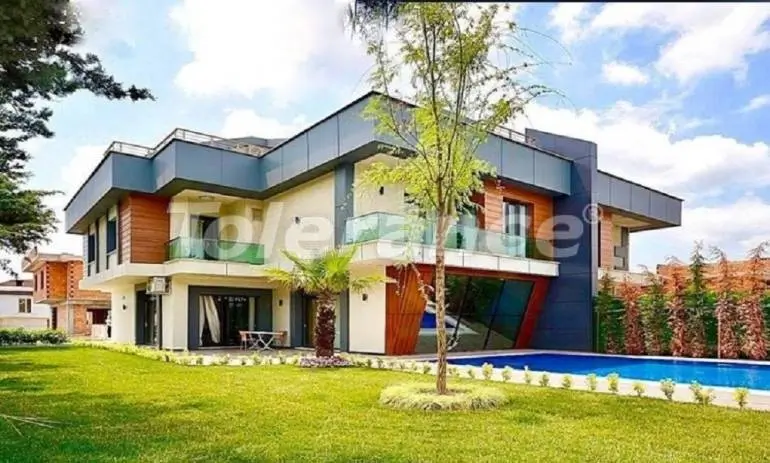 Villa from the developer in Beylikduzu, İstanbul pool - buy realty in Turkey - 26673