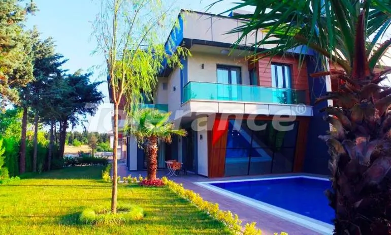 Villa from the developer in Beylikduzu, İstanbul pool - buy realty in Turkey - 37983