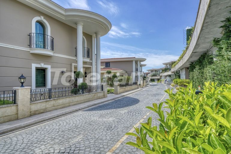 Villa from the developer in Beylikduzu, İstanbul with sea view with pool - 65811 Villa from the developer in Beylikduzu, İstanbul with sea view with pool - buy realty in Turkey - 65811