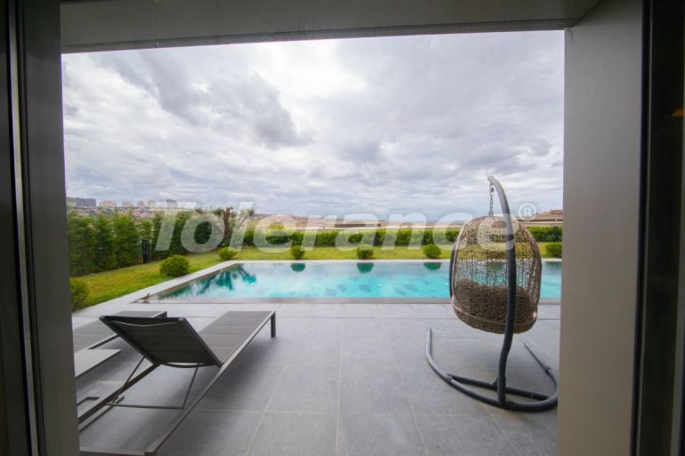 Villa from the developer in Buyukcekmece, İstanbul with pool - 100137 Villa from the developer in Buyukcekmece, İstanbul with pool - buy realty in Turkey - 100137