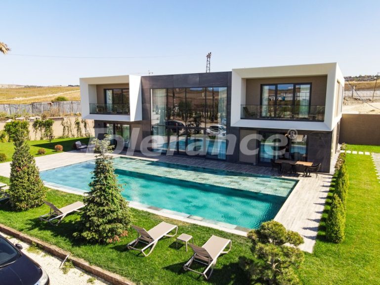Villa from the developer in Buyukcekmece, İstanbul with pool with installment - buy realty in Turkey - 99662