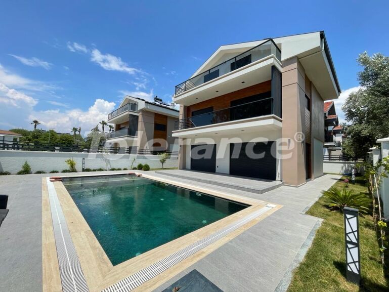 Villa in Çalış Beach, Fethiye with pool - buy realty in Turkey - 57555