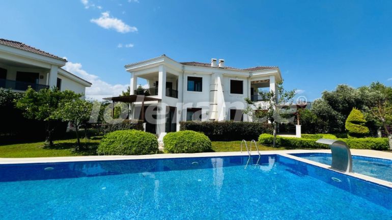 Villa in Çamyuva, Kemer with pool - buy realty in Turkey - 111205