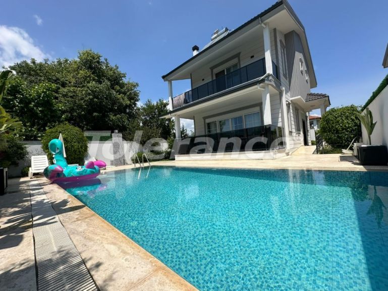 Villa in Çamyuva, Kemer zwembad - onroerend goed kopen in Turkije - 133100