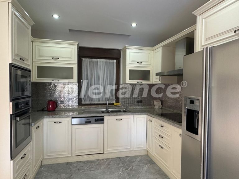 Villa еn Çamyuva, Kemer piscine - acheter un bien immobilier en Turquie - 133207