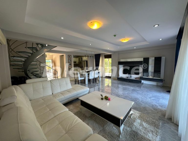 Villa еn Çamyuva, Kemer piscine - acheter un bien immobilier en Turquie - 133209