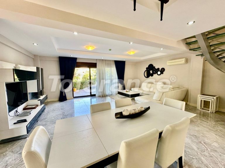 Villa еn Çamyuva, Kemer piscine - acheter un bien immobilier en Turquie - 133223
