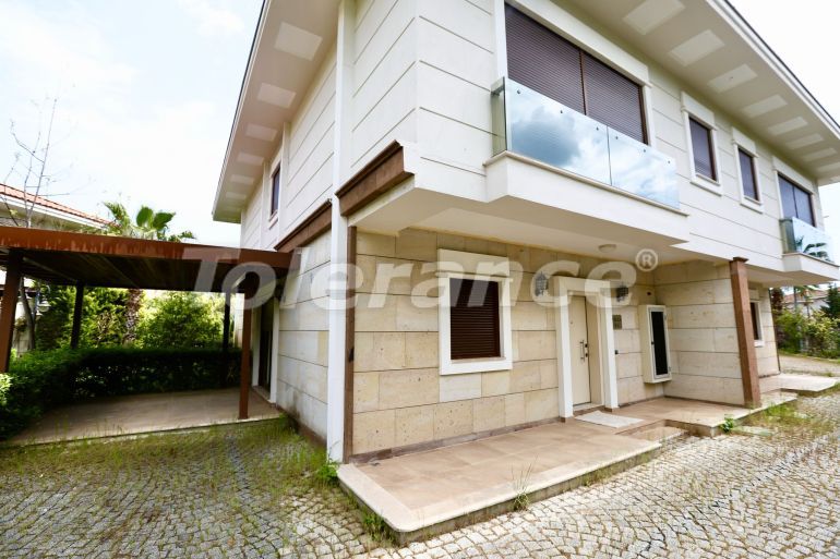 Villa еn Çamyuva, Kemer piscine - acheter un bien immobilier en Turquie - 133237