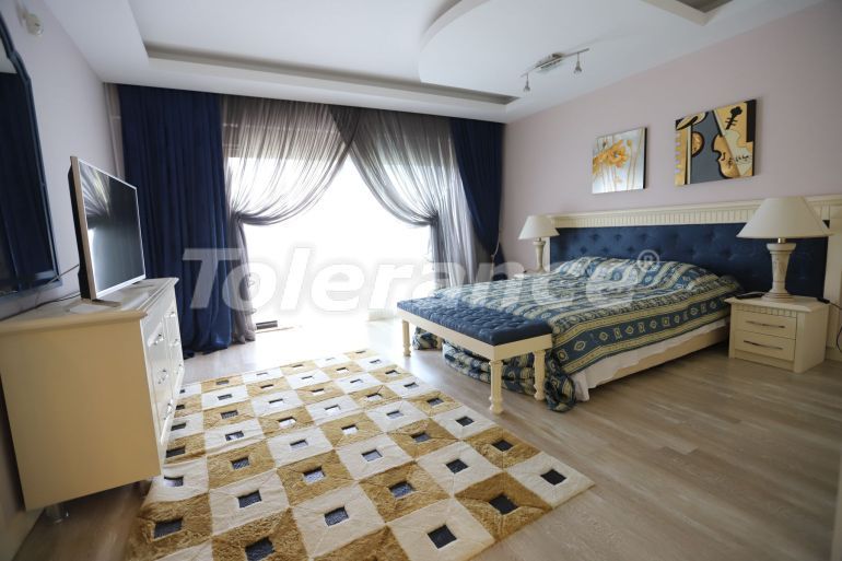 Villa еn Çamyuva, Kemer piscine - acheter un bien immobilier en Turquie - 133244