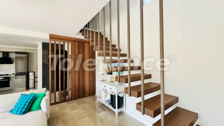 ویلا که در چام‌یووا, کمر استخر - خرید ملک در ترکیه - 136299