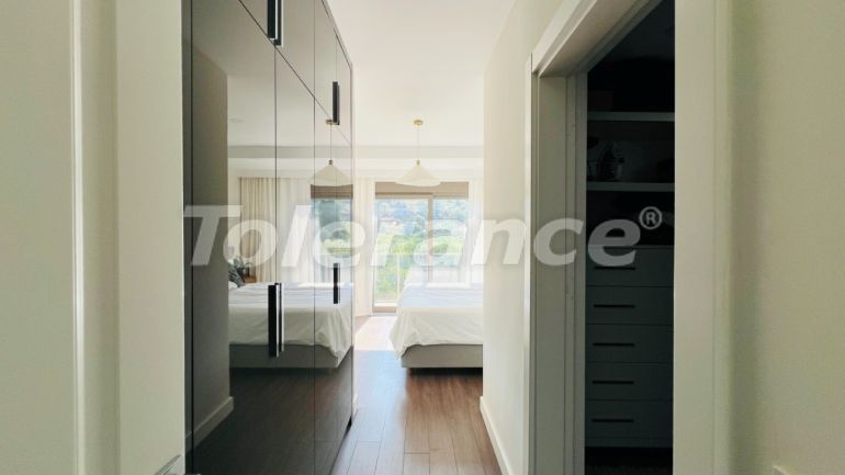 ویلا که در چام‌یووا, کمر استخر - خرید ملک در ترکیه - 136305