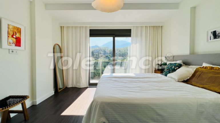 ویلا که در چام‌یووا, کمر استخر - خرید ملک در ترکیه - 136309