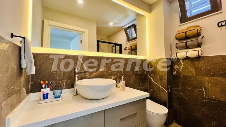 ویلا که در چام‌یووا, کمر استخر - خرید ملک در ترکیه - 136312