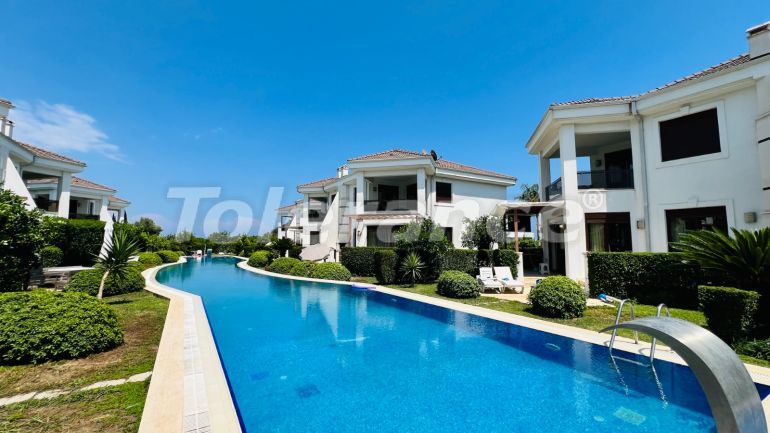 Villa in Çamyuva, Kemer zwembad - onroerend goed kopen in Turkije - 136669