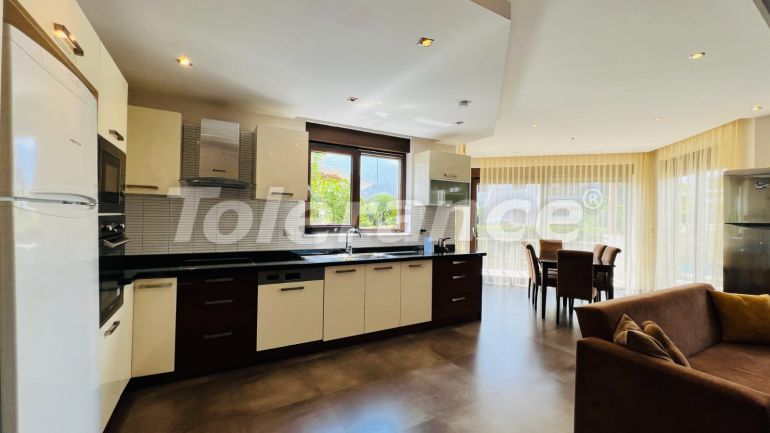 Villa in Çamyuva, Kemer zwembad - onroerend goed kopen in Turkije - 136676