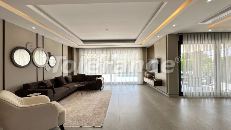 Villa еn Çamyuva, Kemer avec piscine - acheter un bien immobilier en Turquie - 144108
