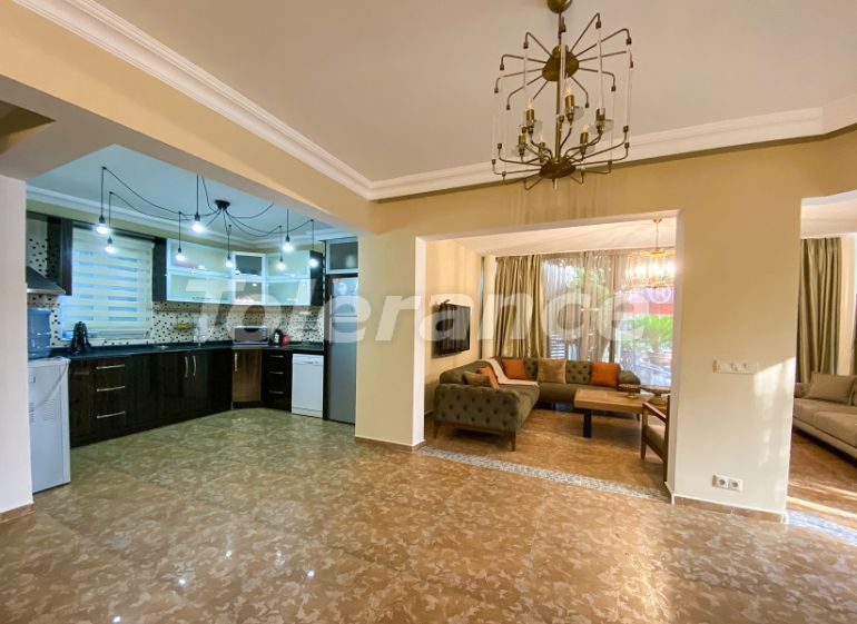 Villa еn Çamyuva, Kemer piscine - acheter un bien immobilier en Turquie - 45426