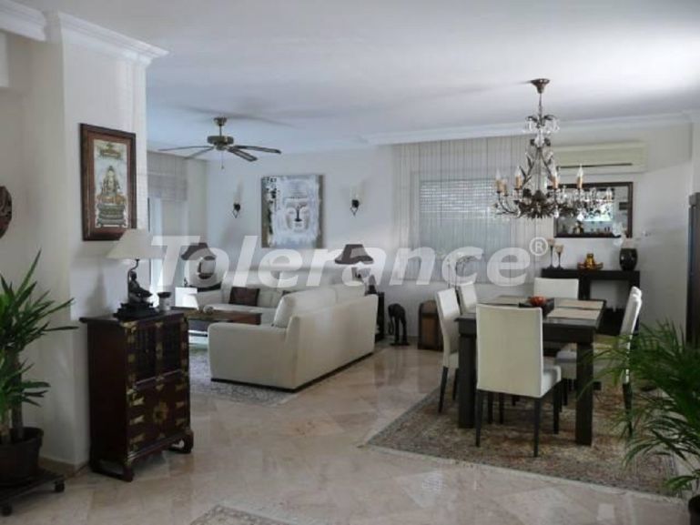 ویلا که در چام‌یووا, کمر استخر - خرید ملک در ترکیه - 50927