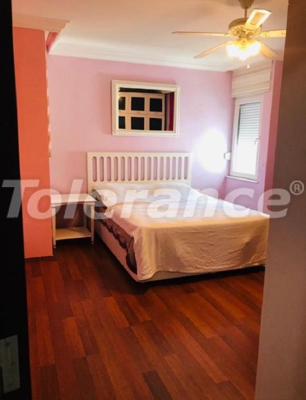 ویلا که در چام‌یووا, کمر استخر - خرید ملک در ترکیه - 50939