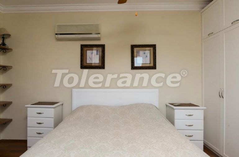 ویلا که در چام‌یووا, کمر استخر - خرید ملک در ترکیه - 50940