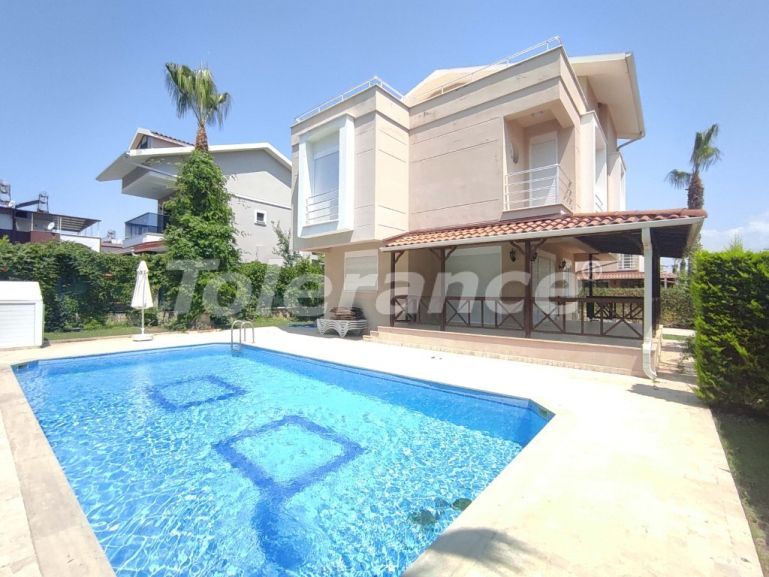 Villa еn Belek Centre, Belek piscine - acheter un bien immobilier en Turquie - 108571