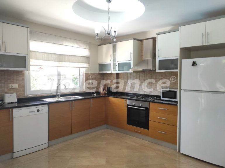 Villa еn Belek Centre, Belek piscine - acheter un bien immobilier en Turquie - 108584