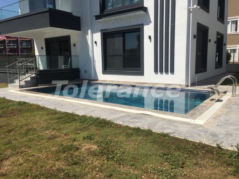 Villa in center, Belek with pool - buy realty in Turkey - 54328