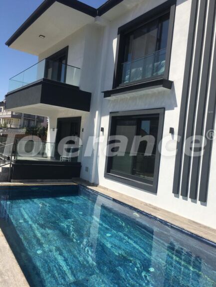 Villa in center, Belek with pool - buy realty in Turkey - 54334