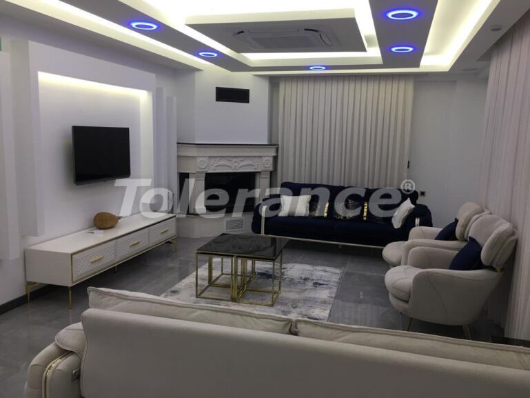 Villa in center, Belek with pool - buy realty in Turkey - 54345