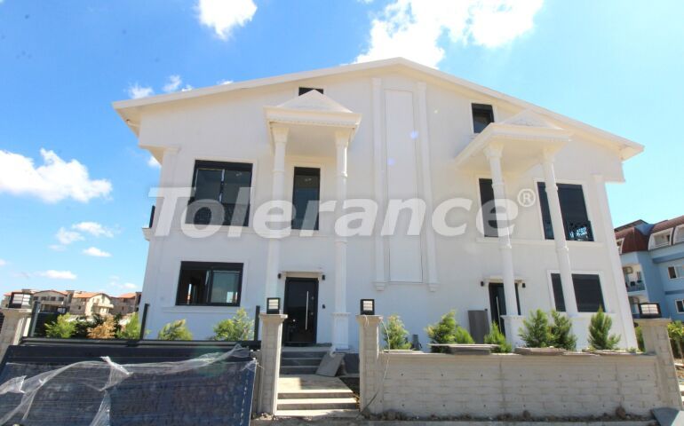 Villa in center, Belek with pool - buy realty in Turkey - 64415