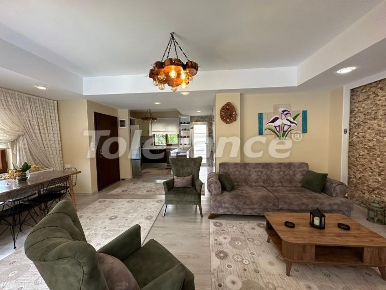 Villa in Belek Zentrum, Belek pool - immobilien in der Türkei kaufen - 94809